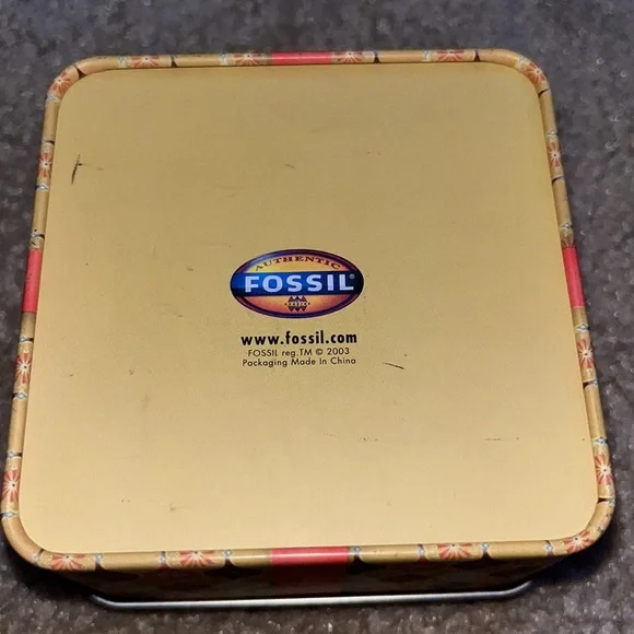 Fossil Blue QC1039 Digital Watch with Tin - Picture 3 of 4